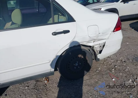 2007 Honda Accord 2.4 Vp z USA, uszkodzony, nr VIN 1HGCM56147A104222